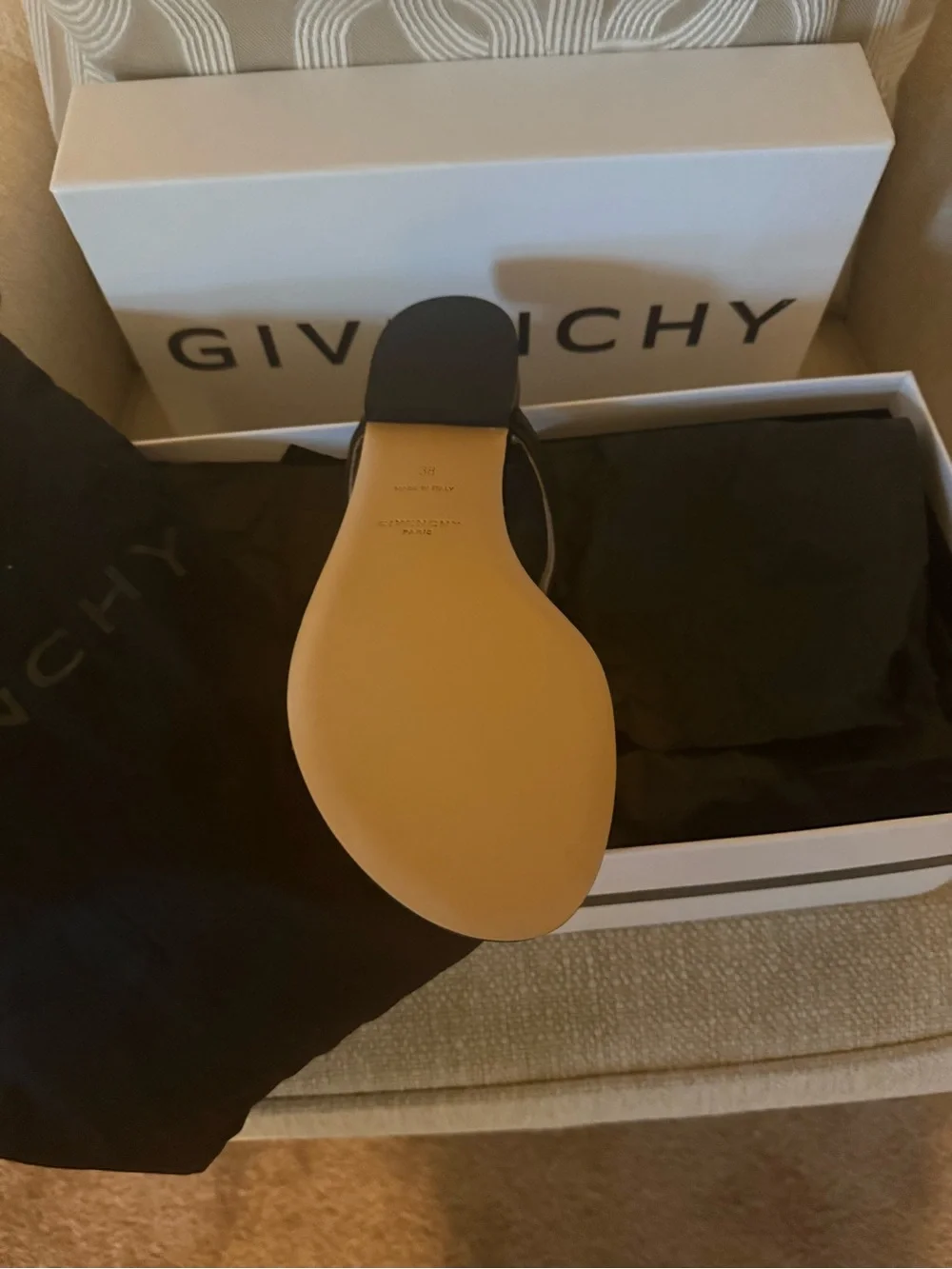 Givenchy Black and Tan Logo Toe-Ring Sandal - Picture 2 of 3
